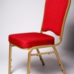 raudona kėdė